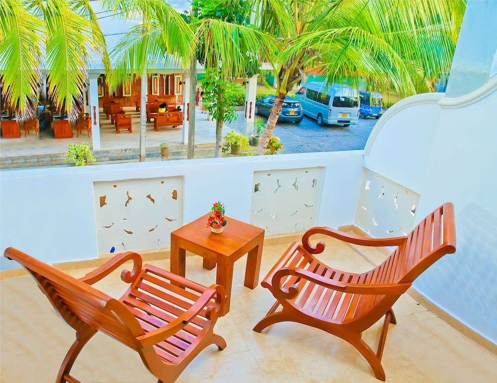 Prince Villa 28/39