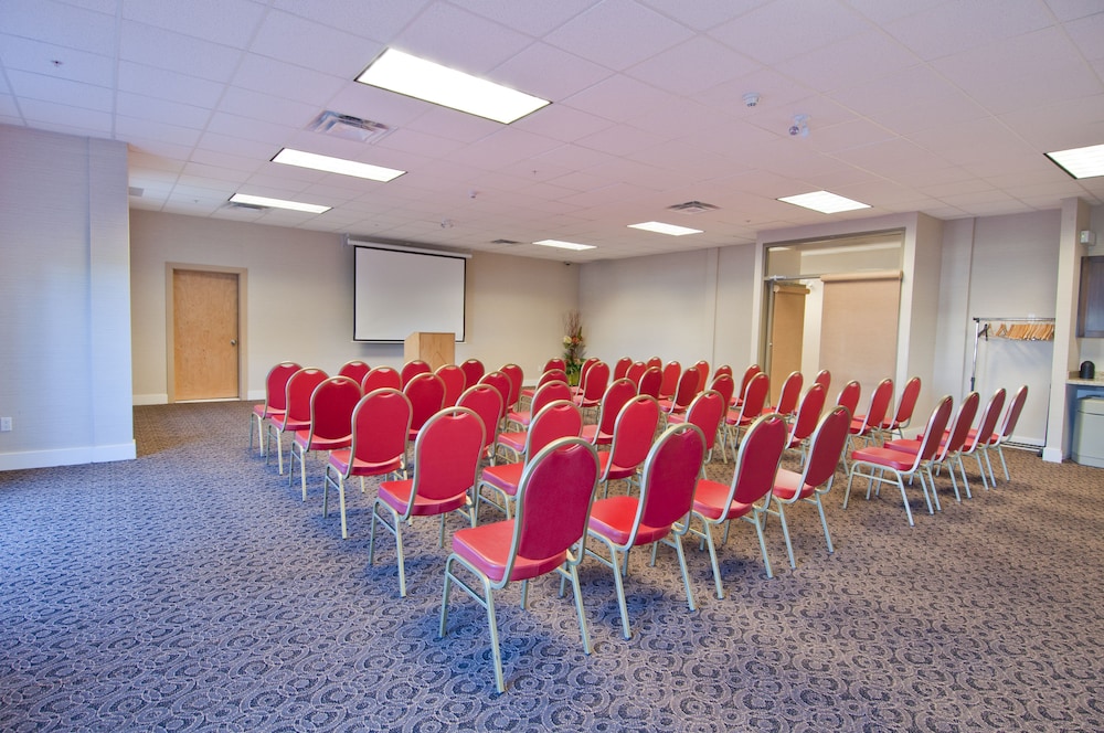 Comfort Inn & Suites Surrey 49/60