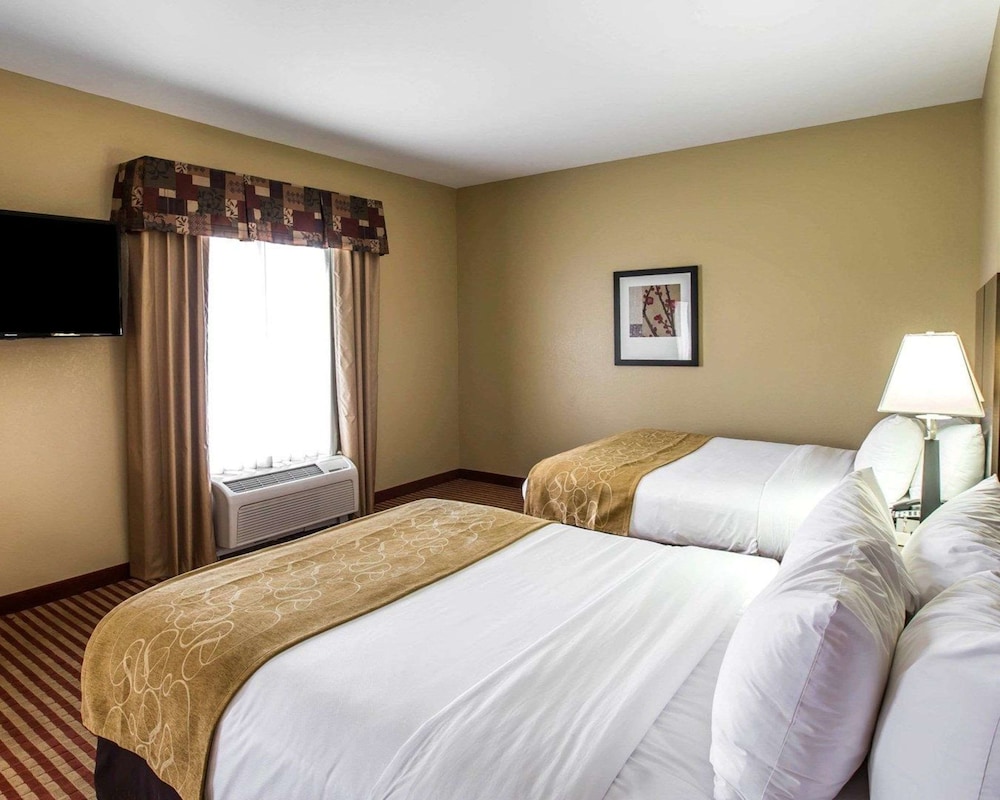 Comfort Suites Waycross 7/34