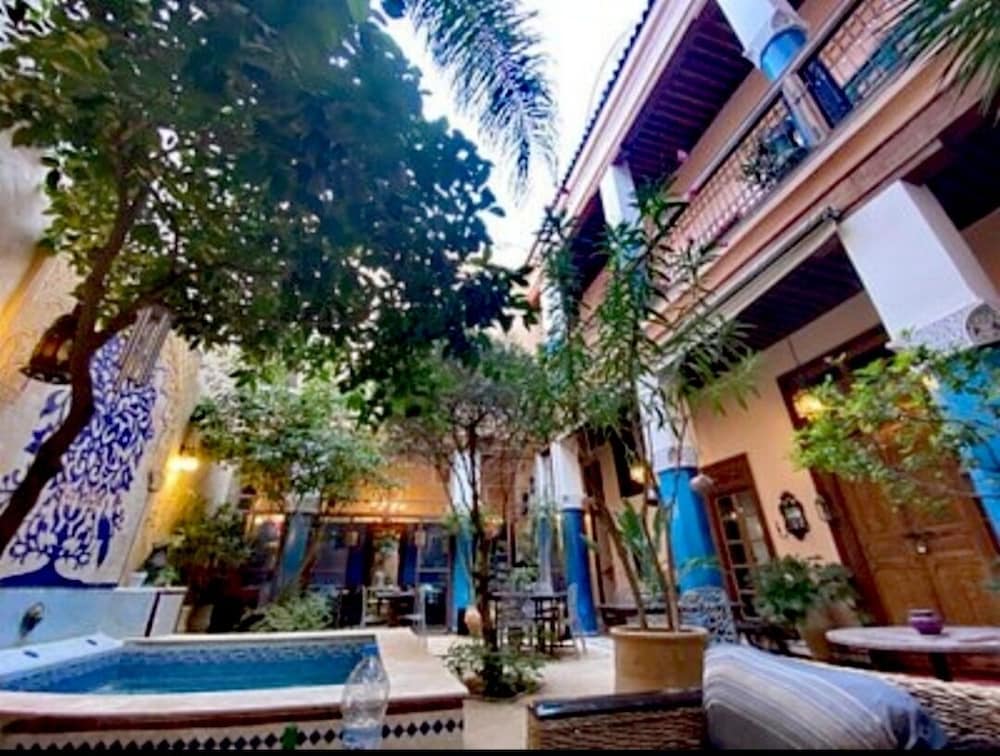 RIAD TARA 3/77