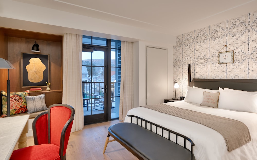 Room, King Bed, Balcony
