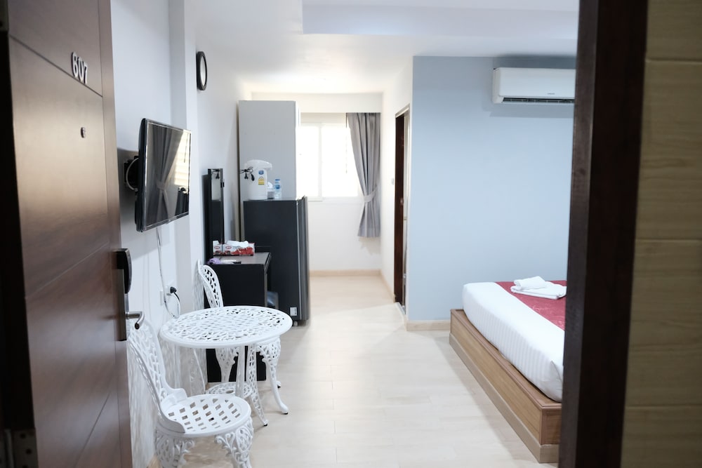 The Beach Front Resort Pattaya 28/87