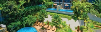 HULA HULA RESORT l truly tropical and fun wellness 7/90