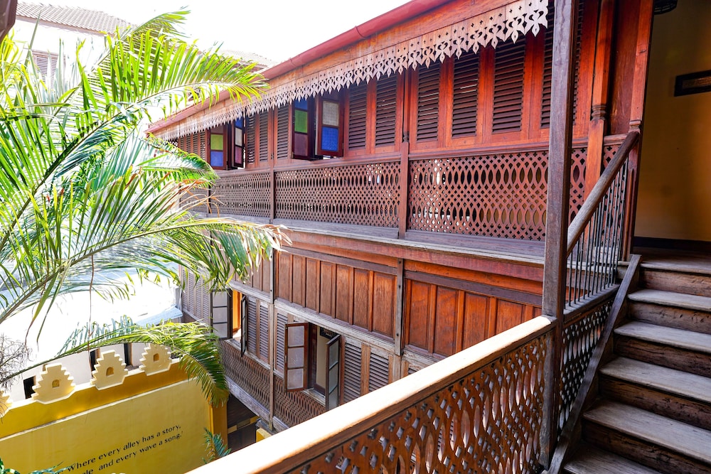 Jafferji House 4/77