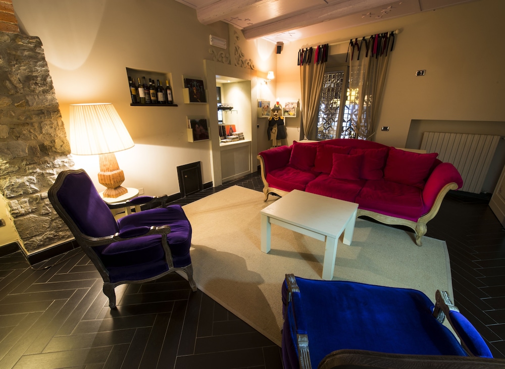Relais Borgo San Faustino 32/50