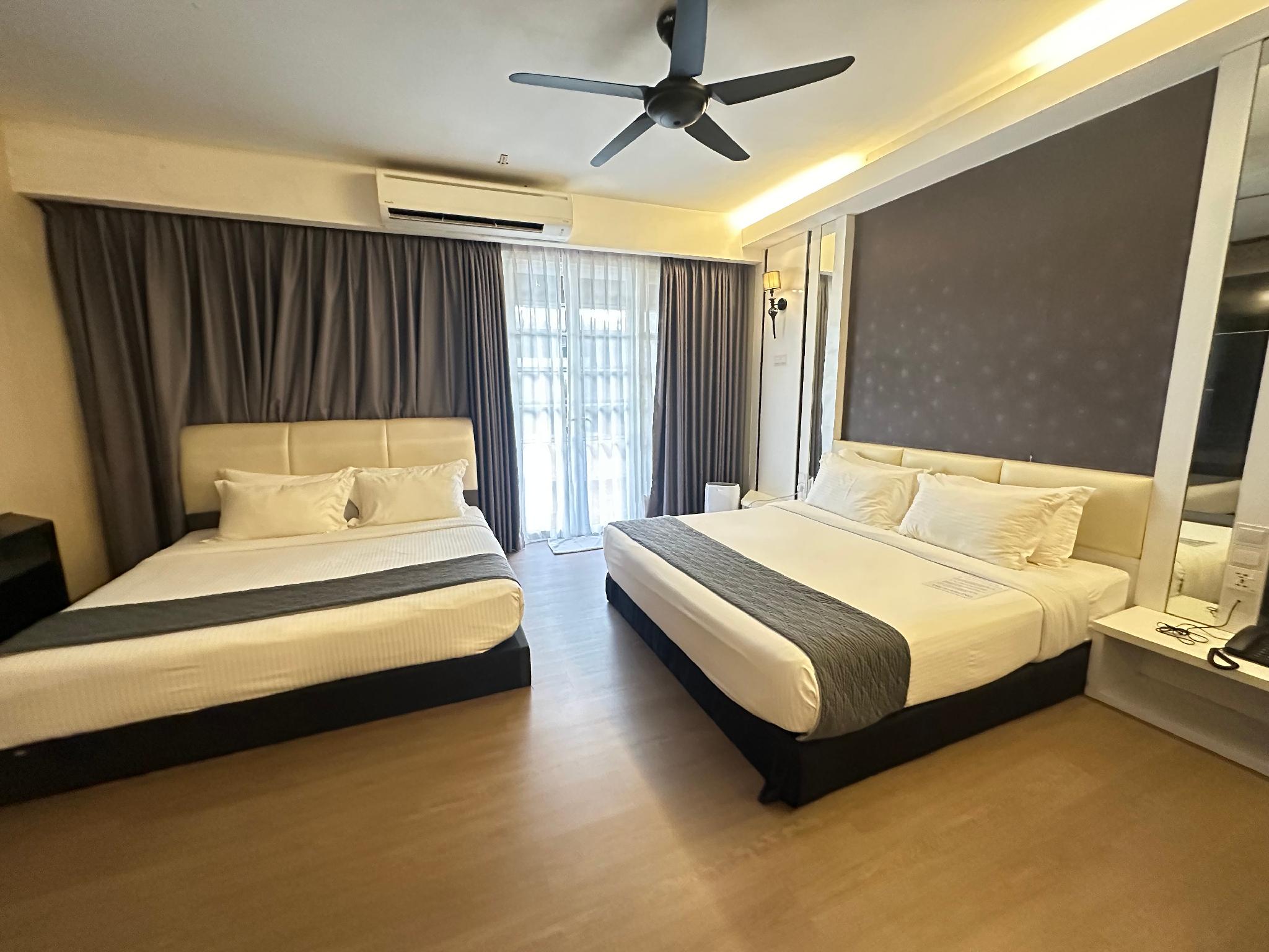 Family Suite, Junior Suite, 2 King Beds, Outdoor Jetted Tub