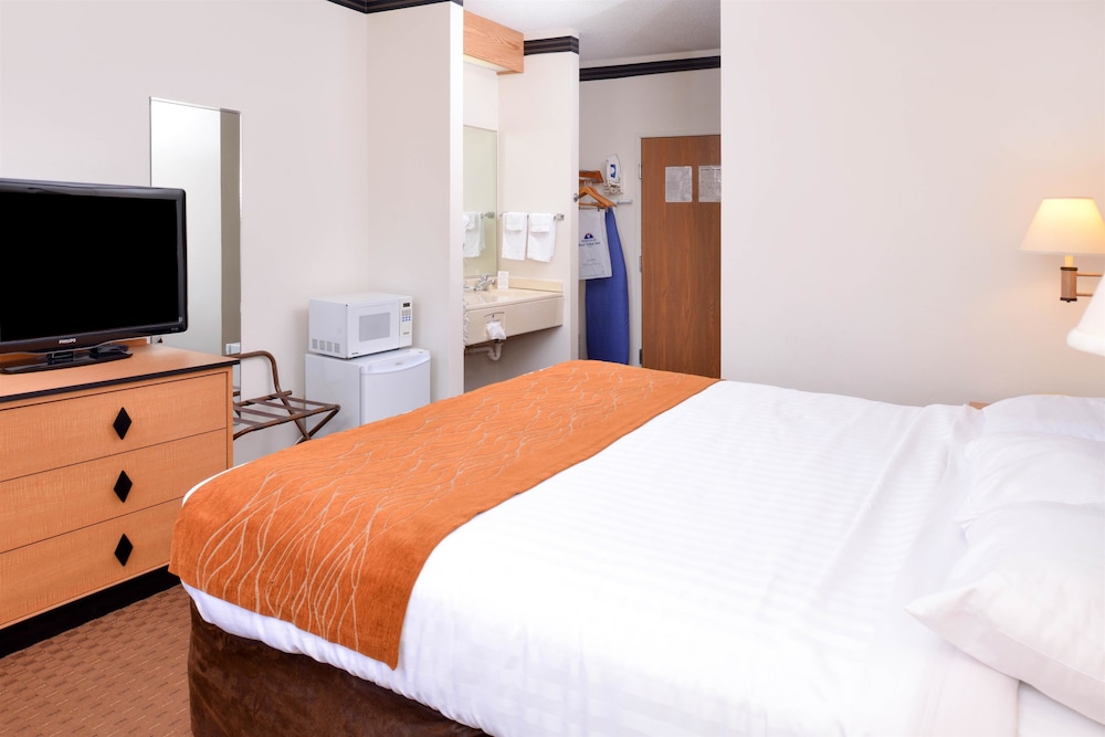 Americas Best Value Inn & Suites Atlantic 6/32