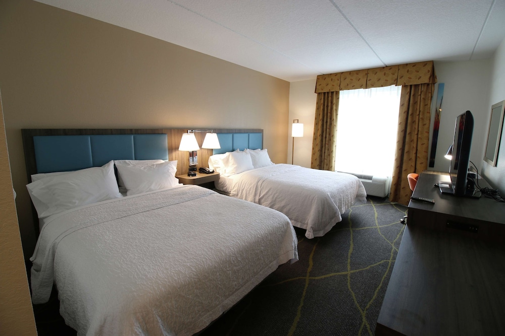 Hampton Inn Suites Palm Coast 27/72
