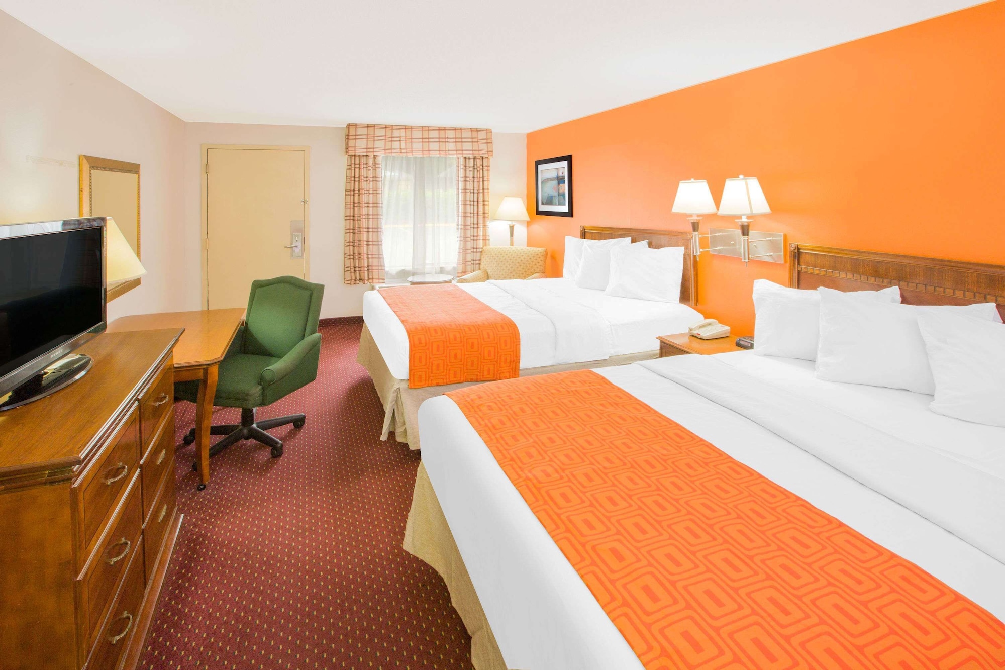 Efficiency, Suite, 2 Queen Beds, Smoking