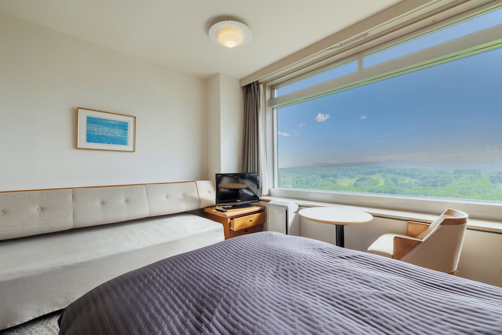 غرفة بسريرين منفصلين مع أريكة، Sapporo Kitahiroshima Classe Hotel 6/6