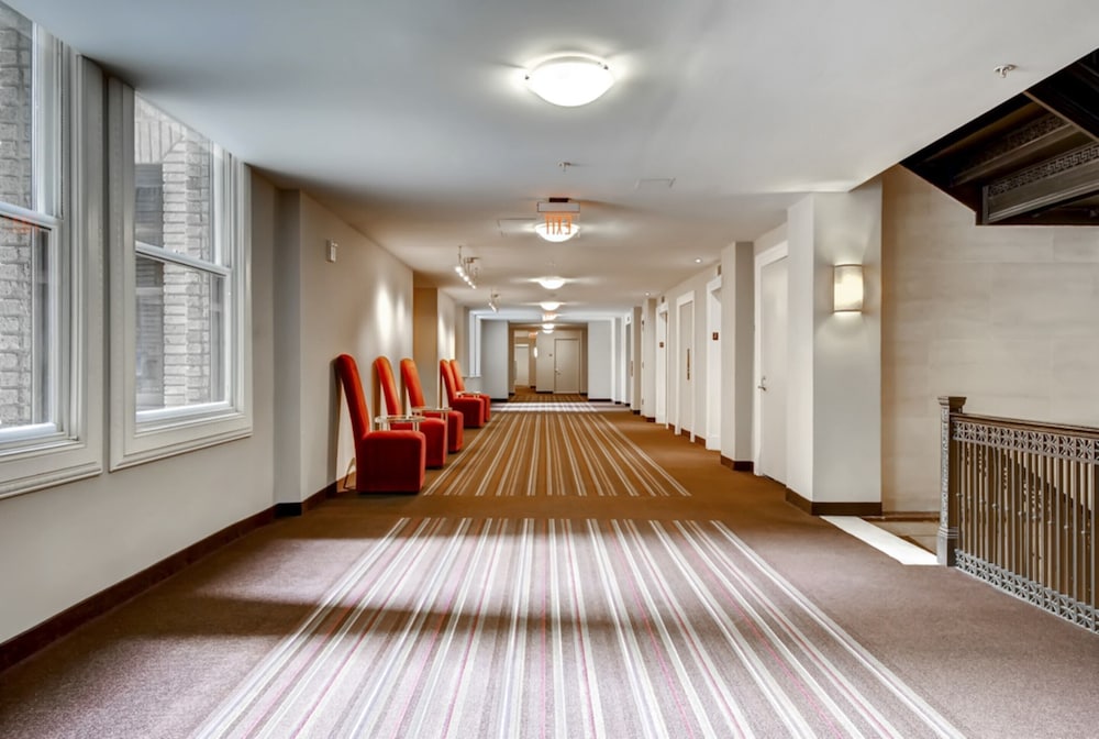 Global Luxury Suites At The White House 4/45