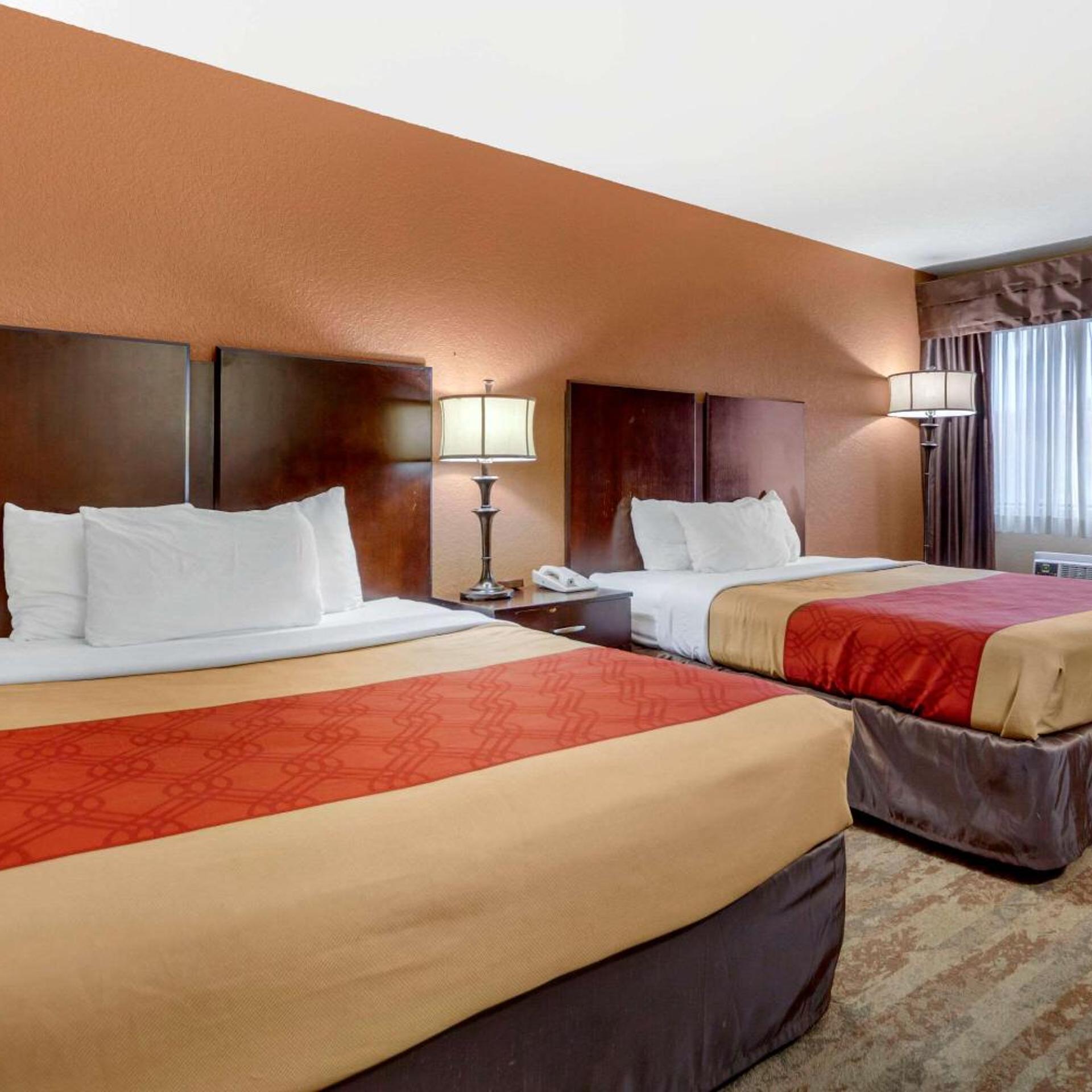 Room, 2 Queen Beds, Pet Friendly
