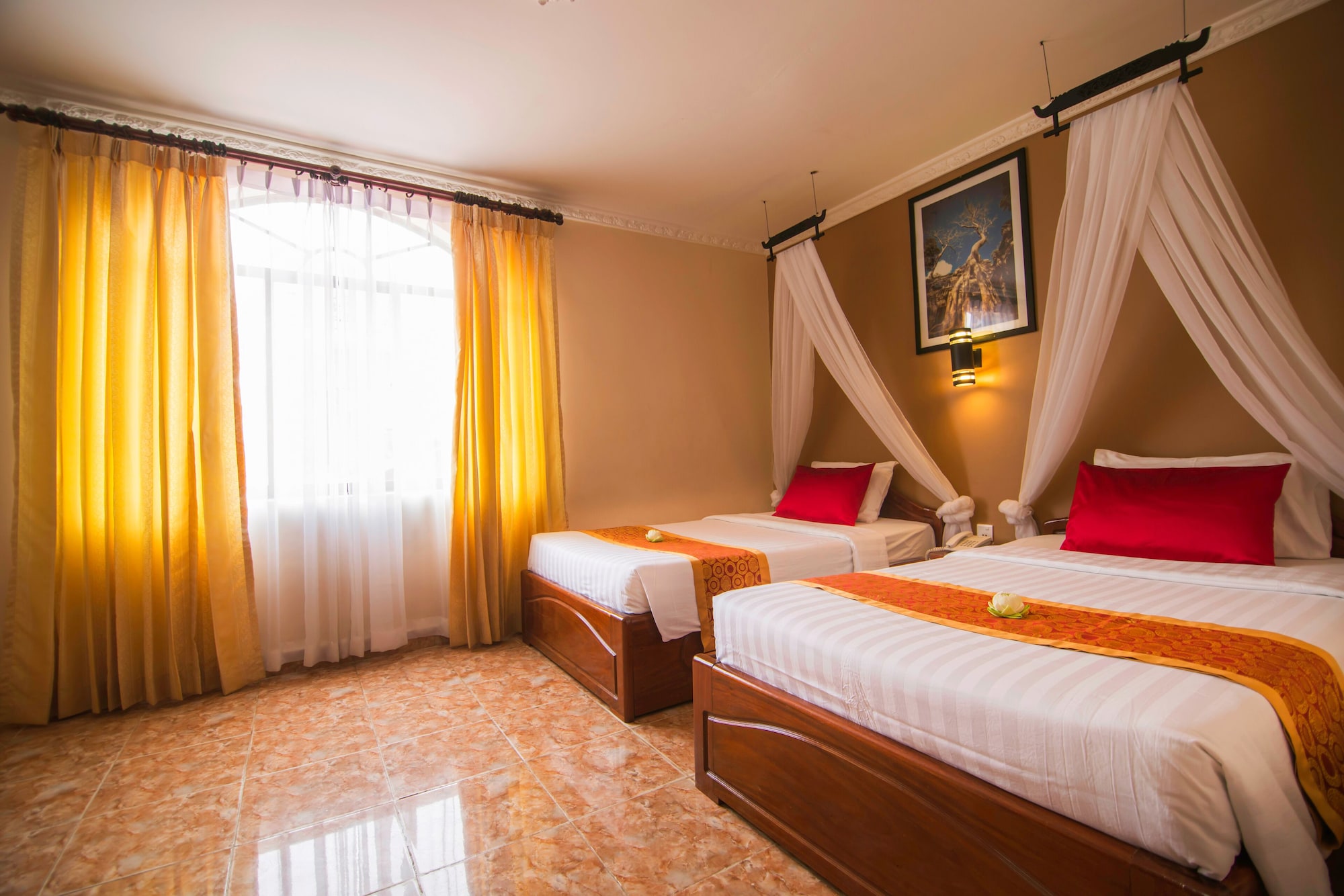 SUPERIOR, TWIN BEDS