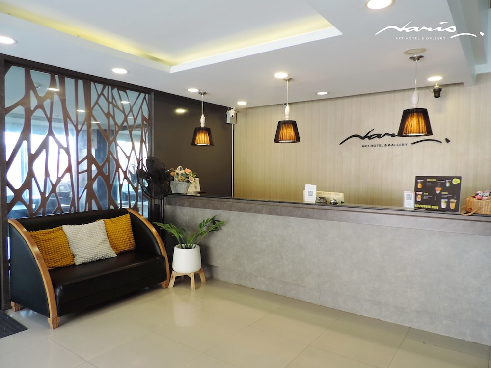 NARIS ART HOTEL 10/55