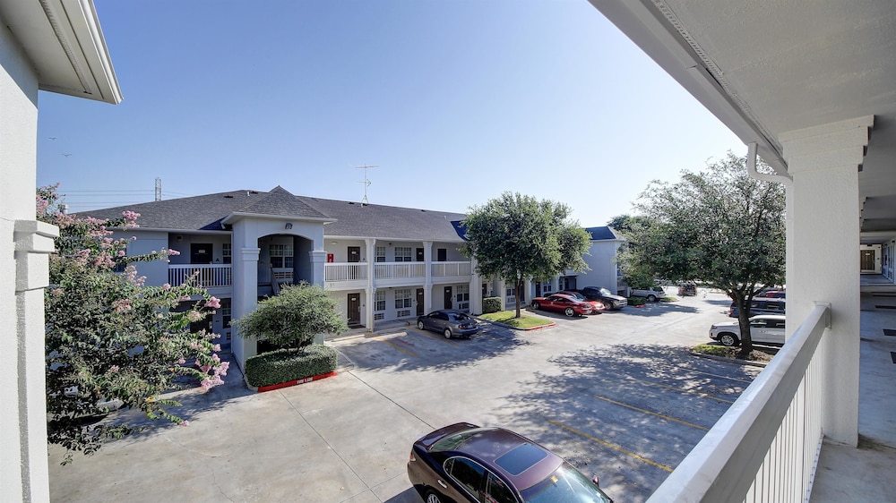 Studio 6 Extended Stay - San Antonio, TX - Six Flags 47/58