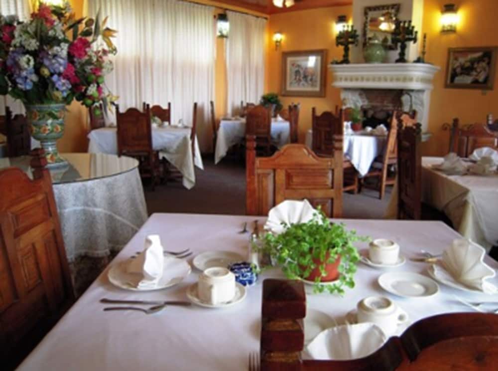 Hacienda de las Flores 37/50