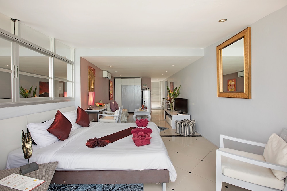 Enjoy Beach Hotel 13/73