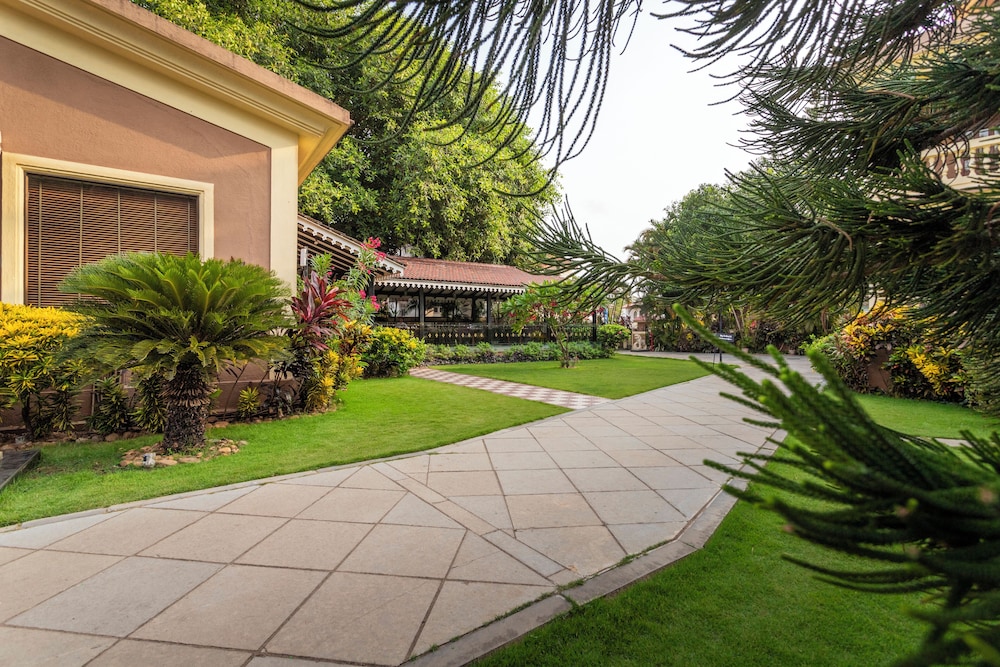 De Mandarin Beach Resort Suites & Villas 20/50