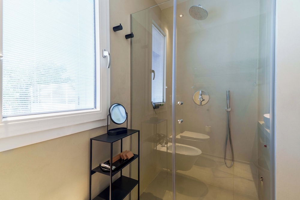 Junior Suite, Queen and Twin Beds, Mini Pool, Terrace، Domia Boutique Hotel Mondello 8/8