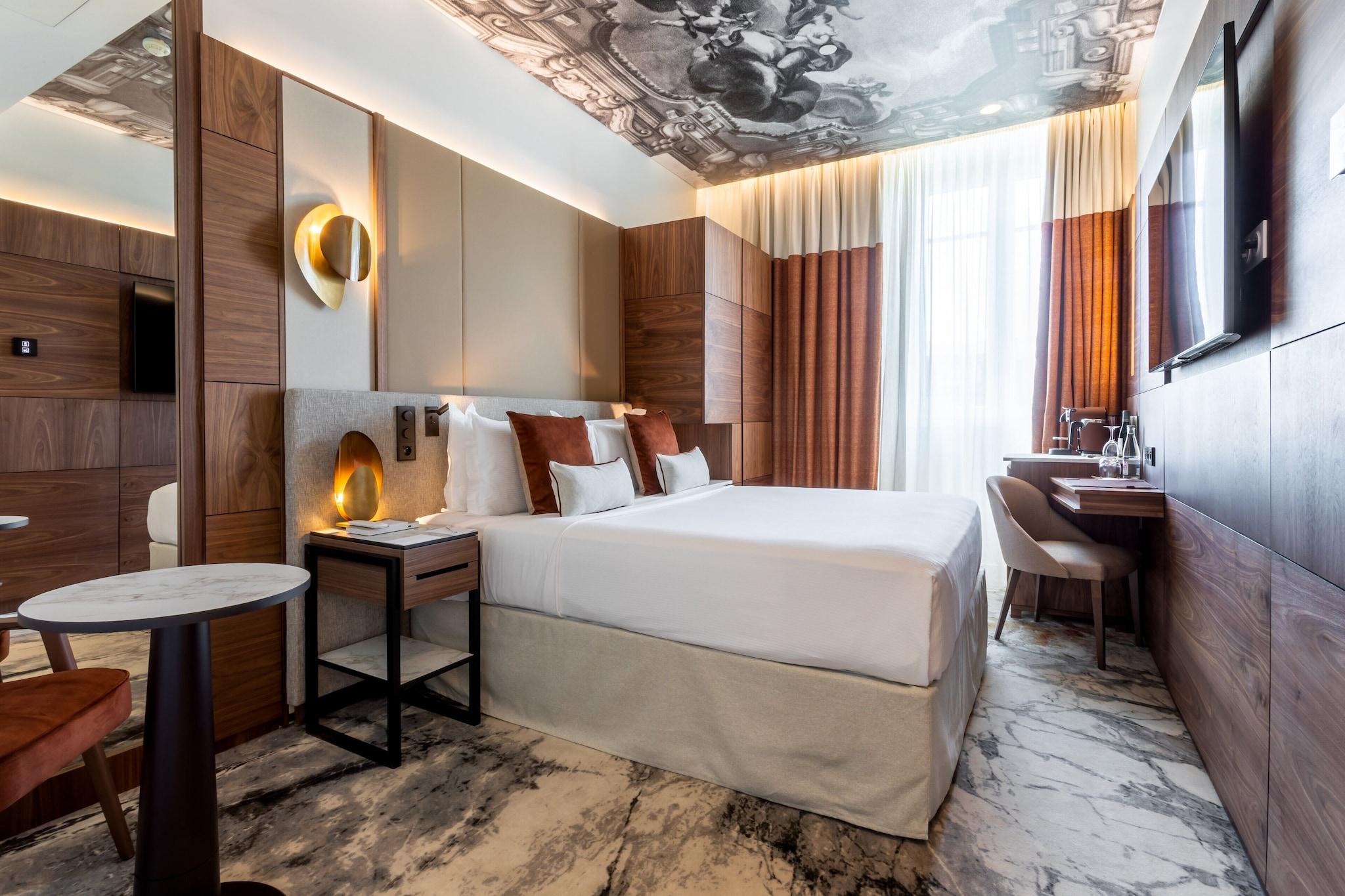 Junior Suite, King Bed, Eiffel View، InterContinental Paris - Champs-Elysees Etoile 6/9