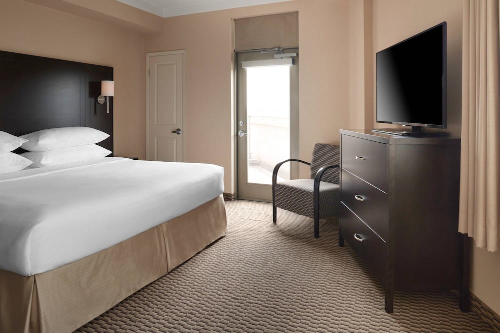 Delta Hotels by Marriott Guelph Conference Centre 6/39