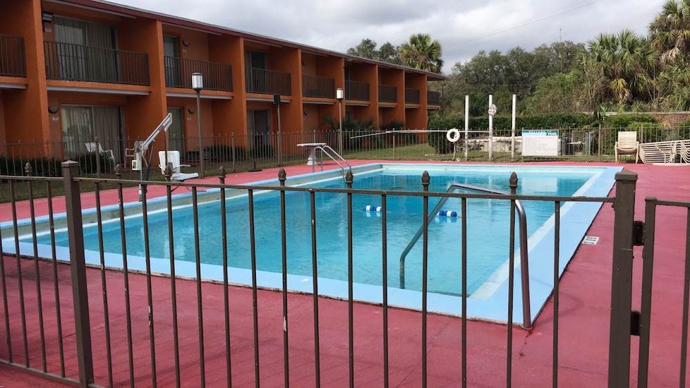 Regency Inn 31/55