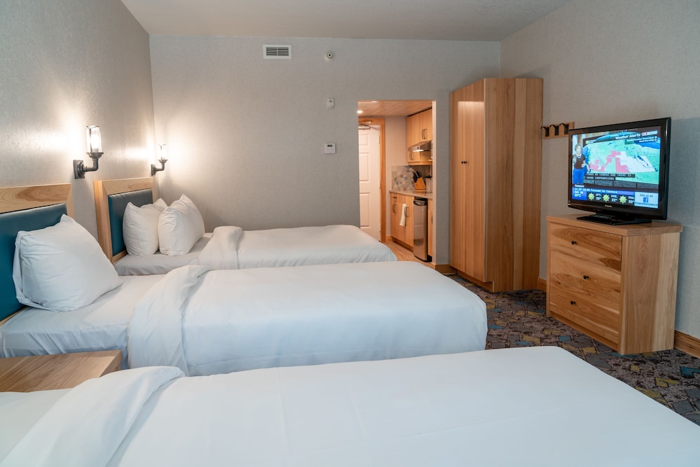 SUPERIOR, SUITE, TWIN BEDS, QUEEN BED