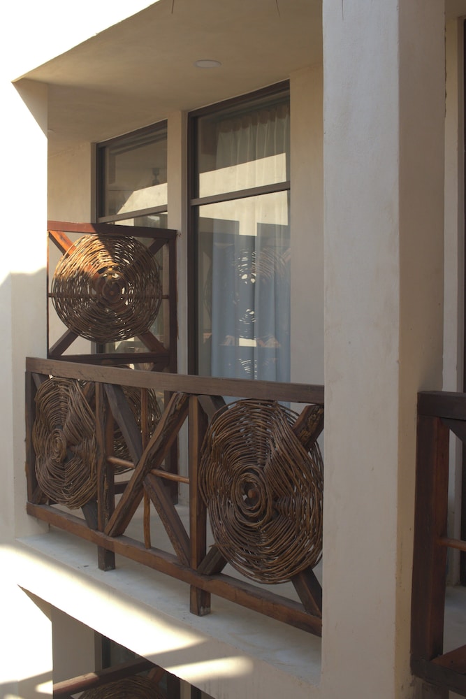 Joanza by OOL Hotels 9/50
