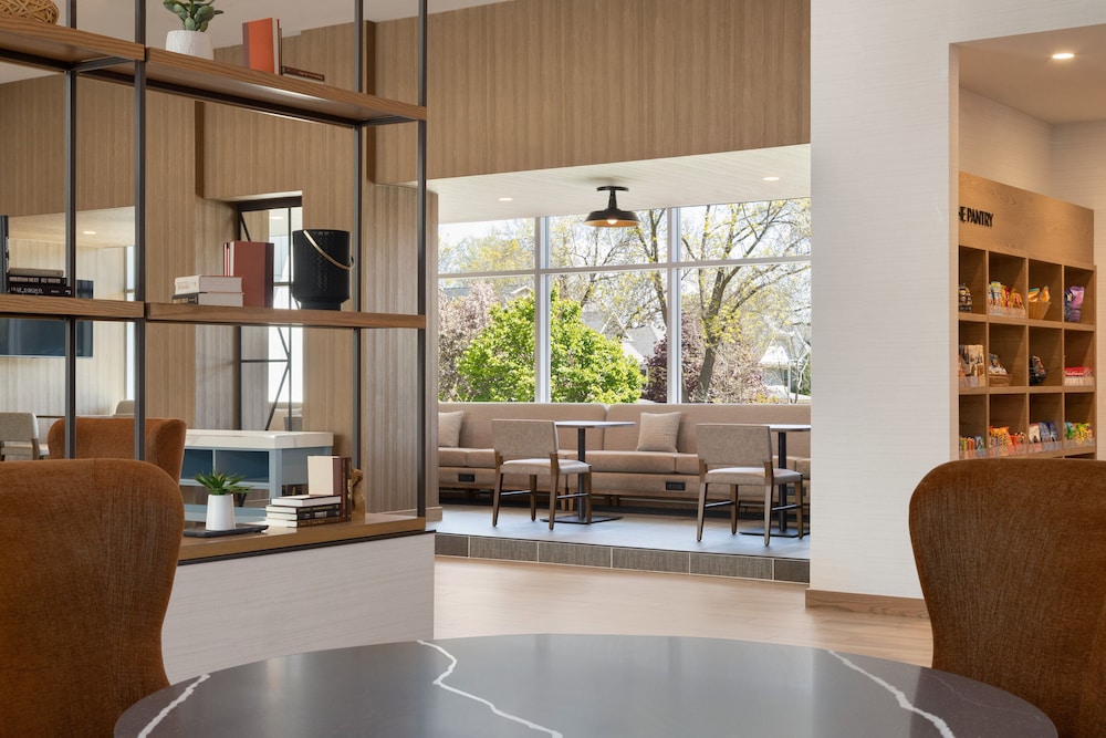 Staybridge Suites Rochester - Mayo Clinic Area 9/82