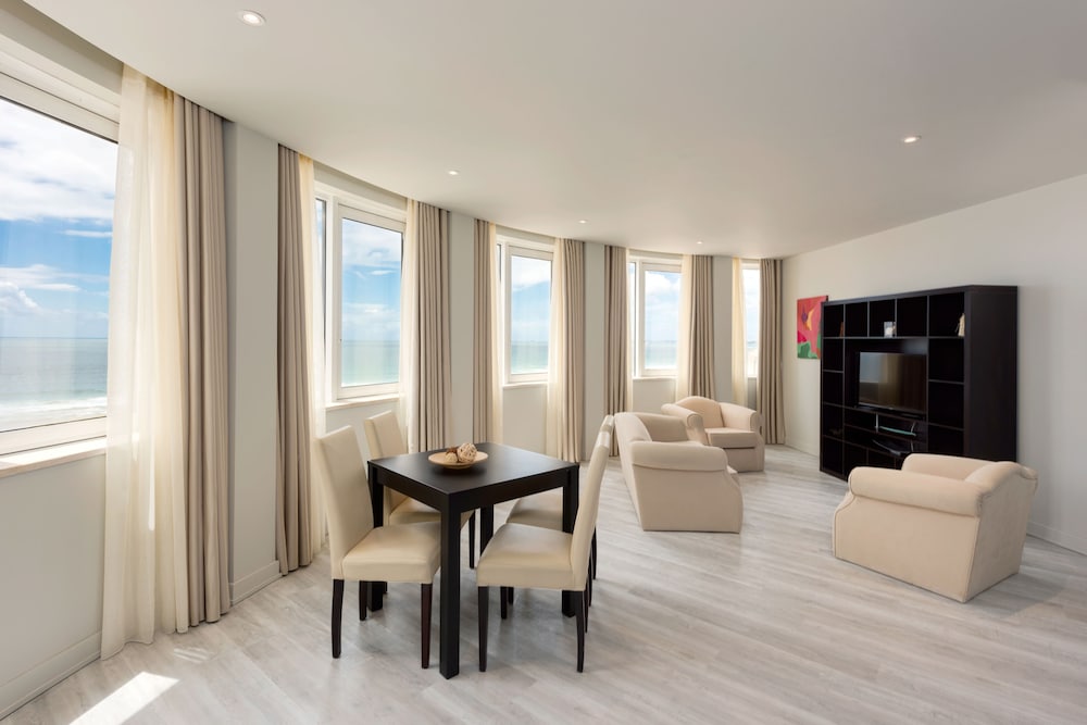 TRYP by Wyndham Lisboa Caparica Mar 26/49