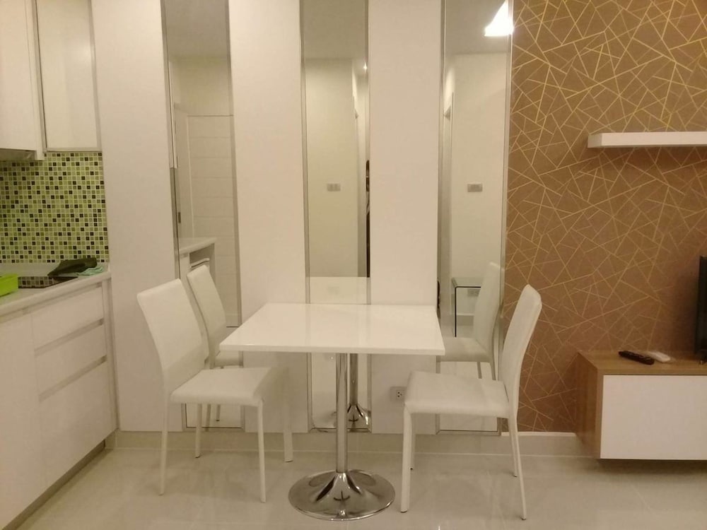 Amazon Residence By Pattaya Sunny Rentals 44/50