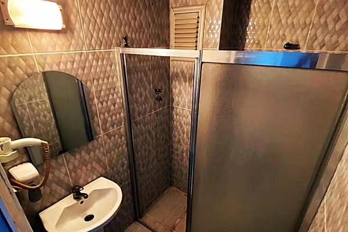 Royal Ezel Hotel 50/50
