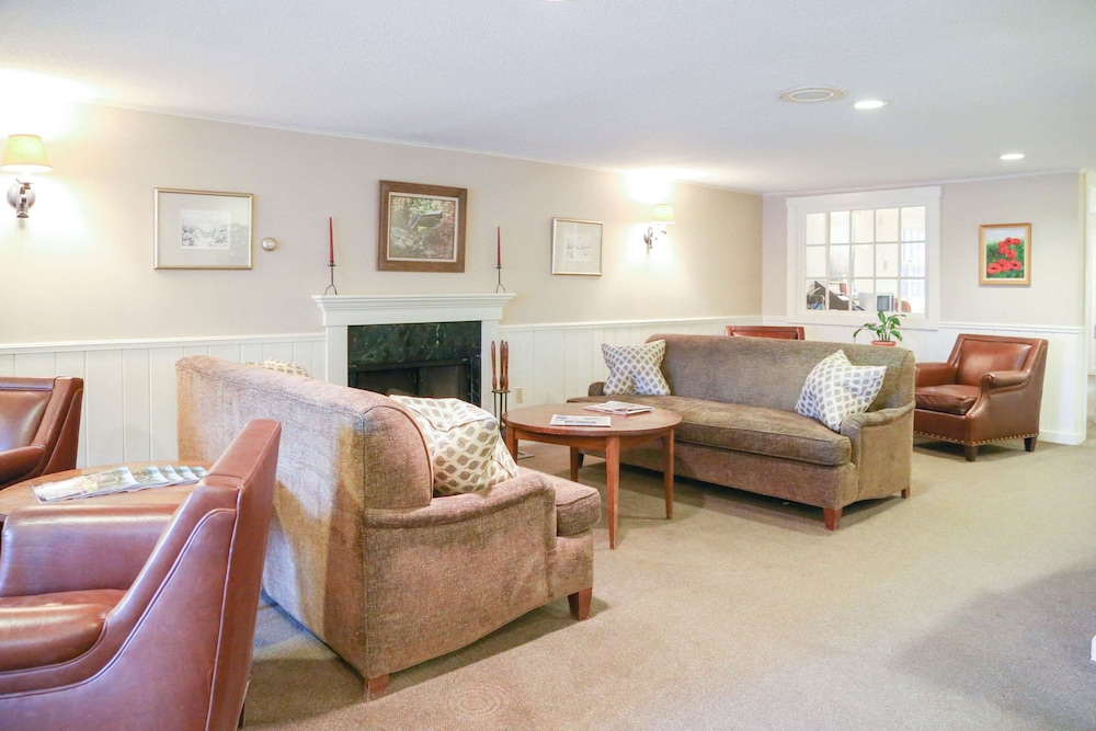 Bluebird Cady Hill Lodge 32/50