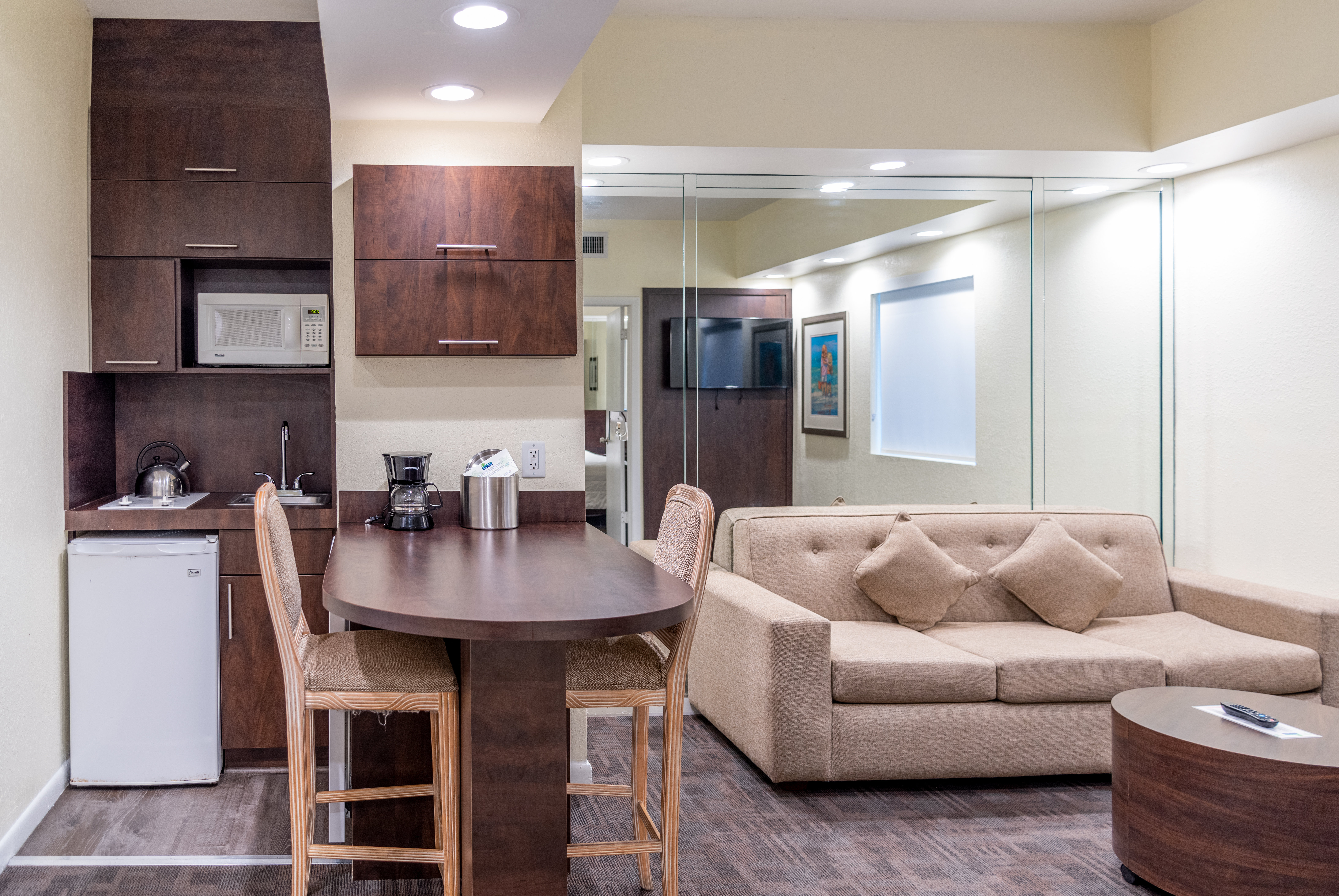 Crystal Beach Suites Miami Oceanfront Hotel 12/24