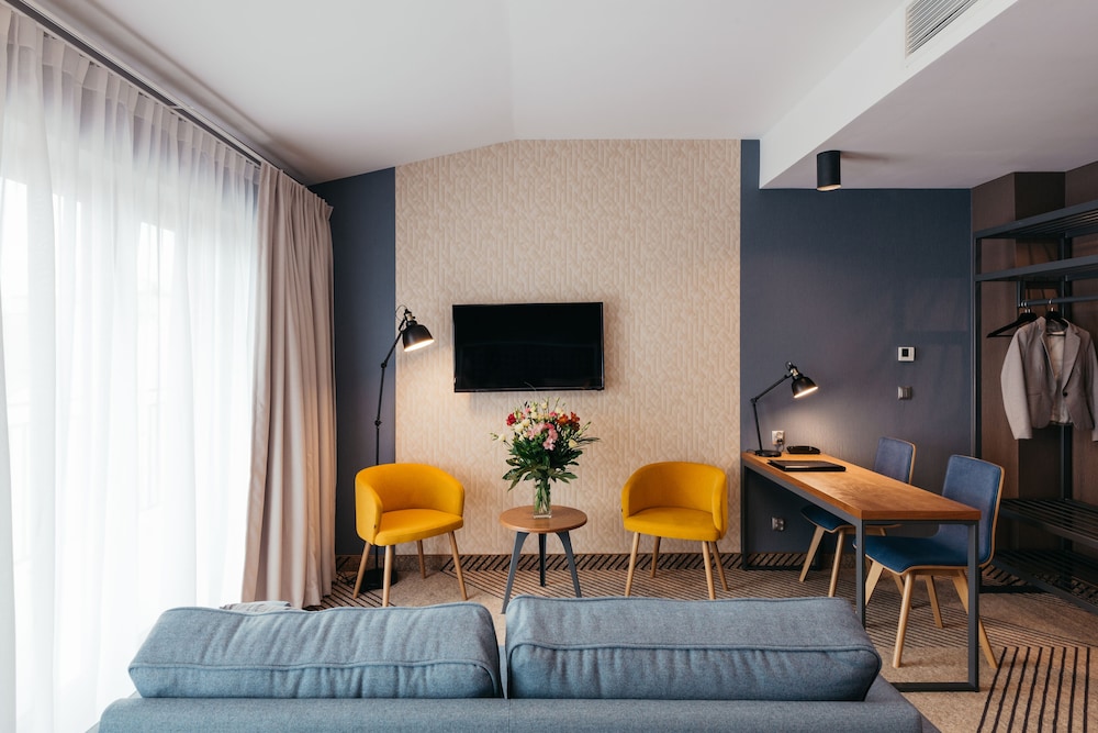 Avena By Artery Hotels 36/78
