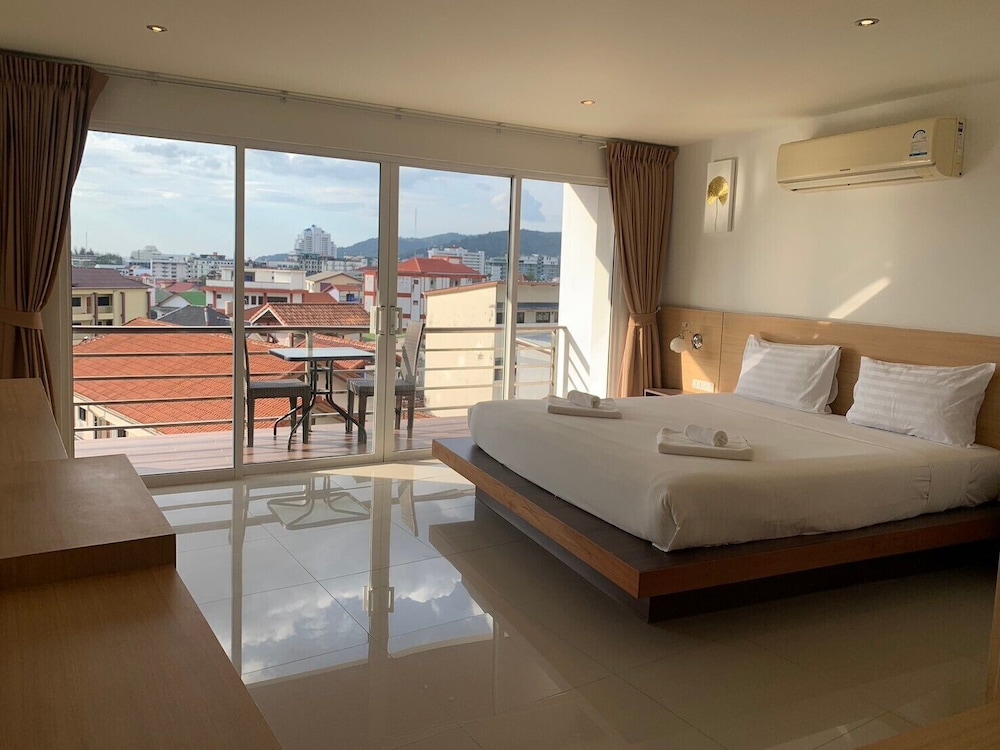 Sunset, Basic, King Bed، Oceanview Treasure Hotel & Residence 2/8