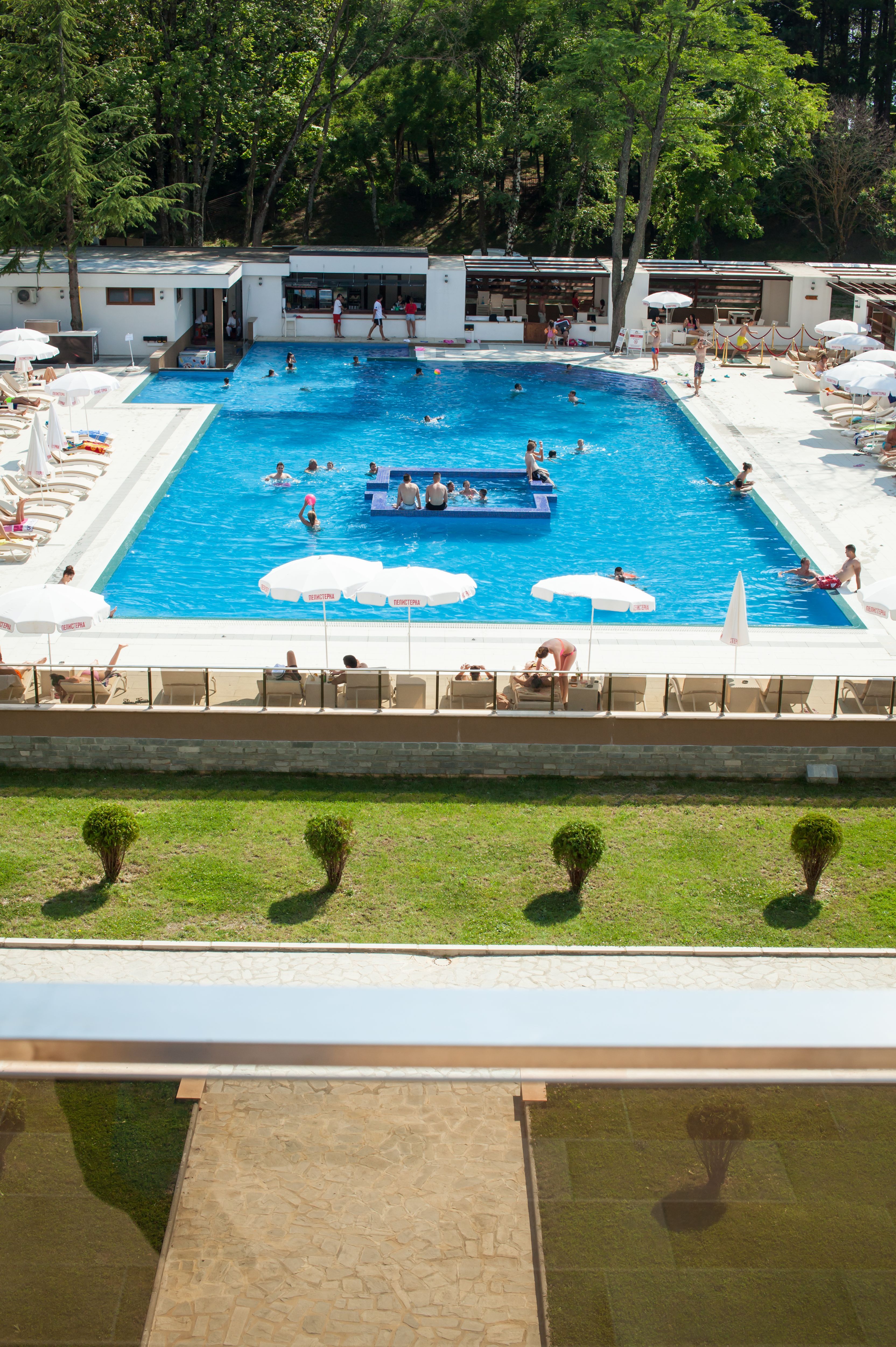 Park Lakeside Hotel 53/56