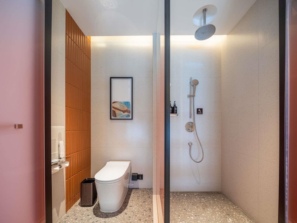 Novotel Zibo New Hongcheng 67/67