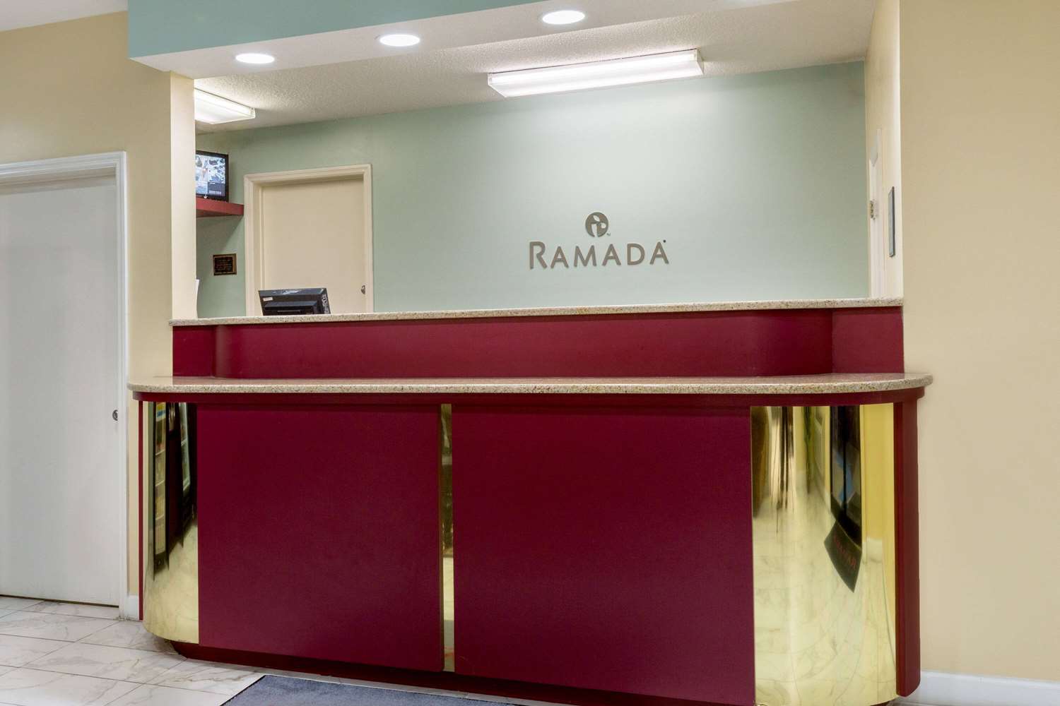 Ramada By Wyndham Pelham 2/18