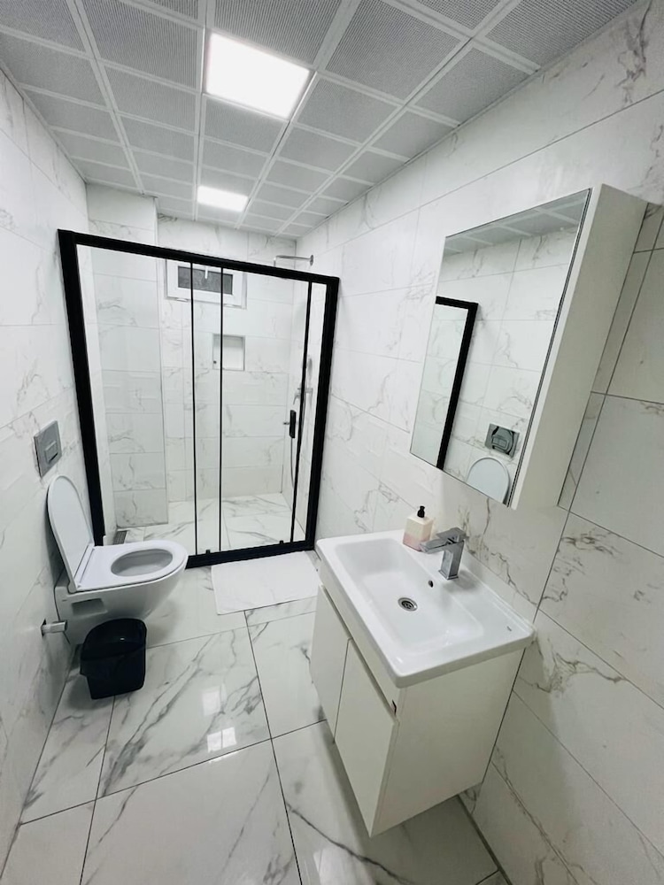 SEREF HOTEL 25/27