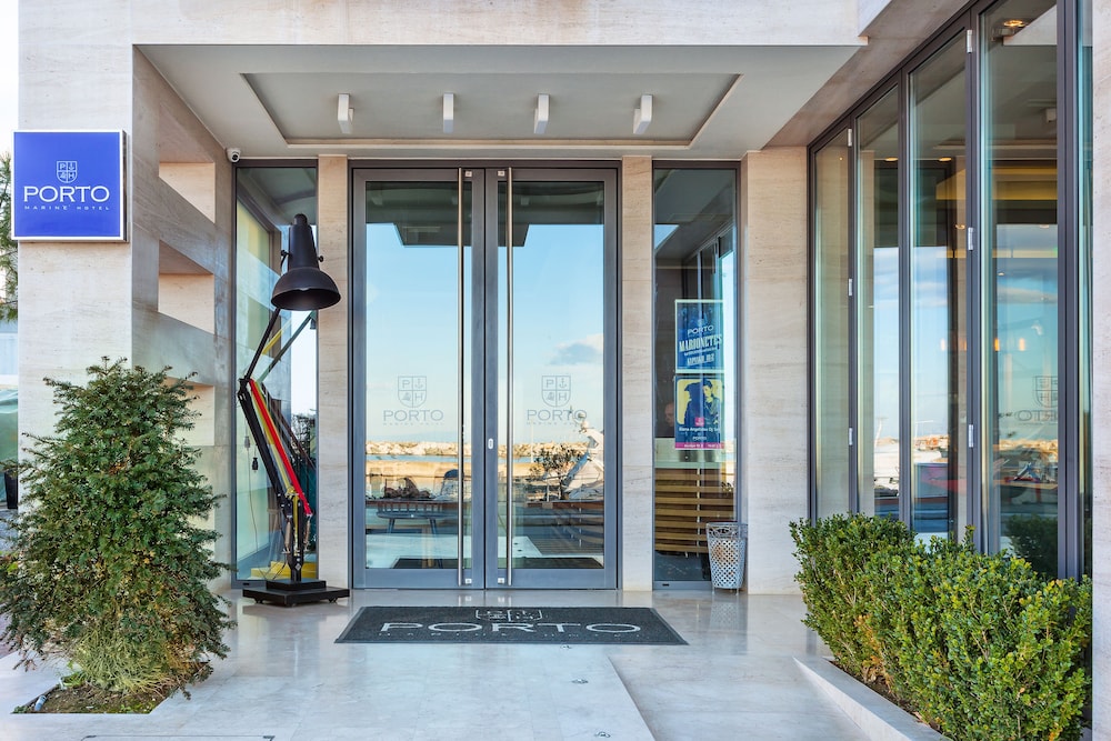Porto Marine Hotel 42/64