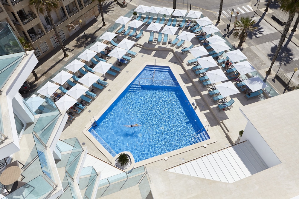 Universal Hotel Perla 23/50