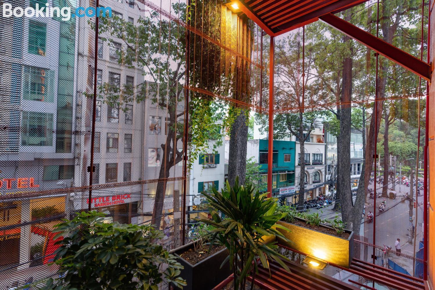 9 Hostel And Bar 4/63