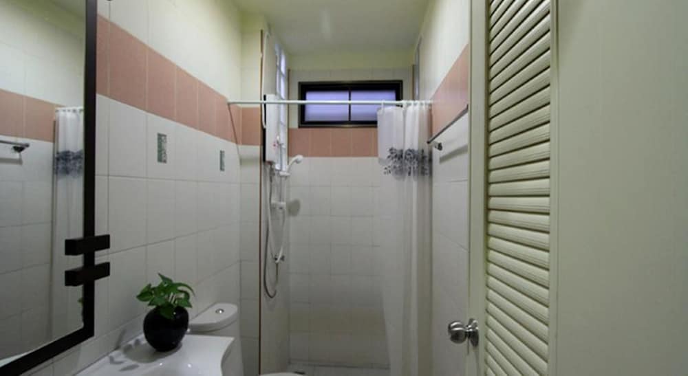 Srisomthai Hotel 65/66