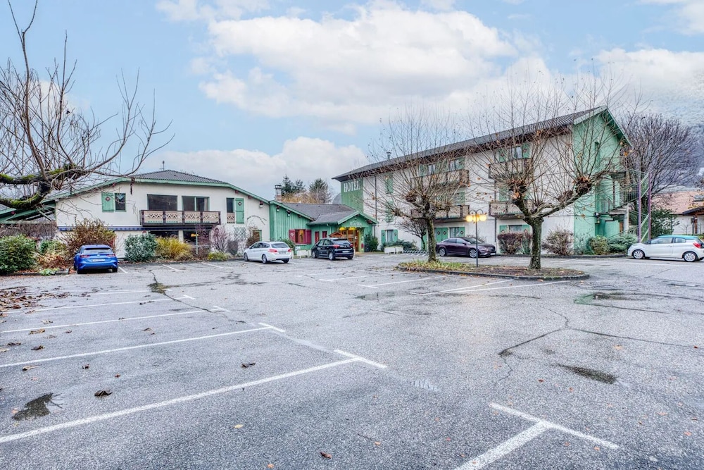 HOTEL FLORIMONT(Formerly BEST WESTERN Hotel Florimontnon) 38/50