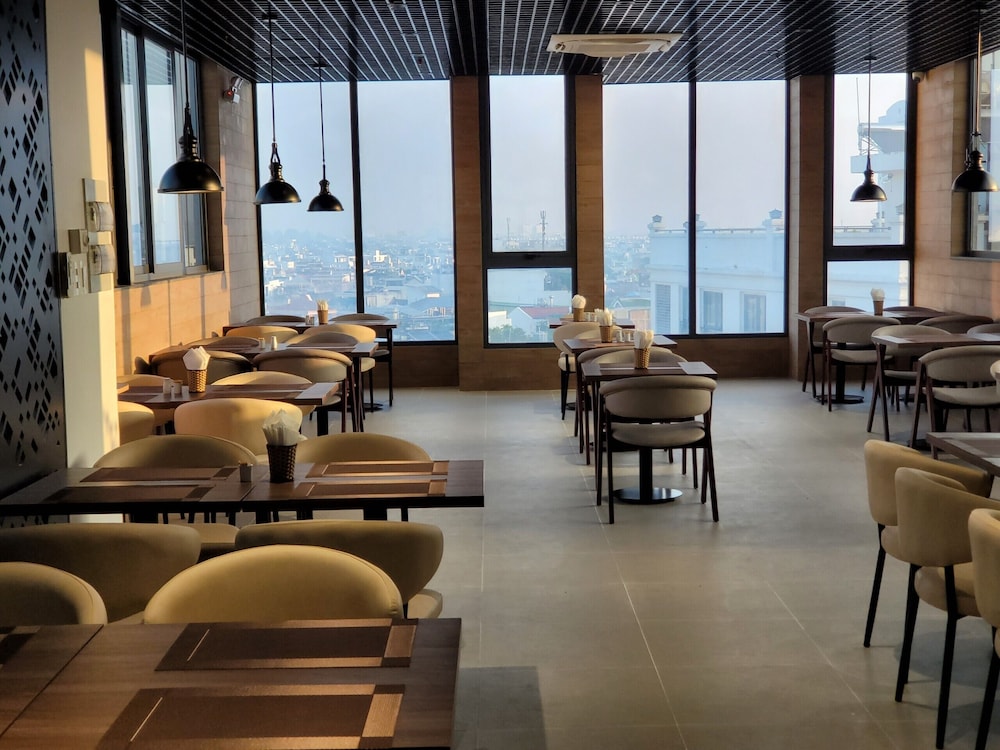 Thanh Long Hotel Bach Dang 40/50