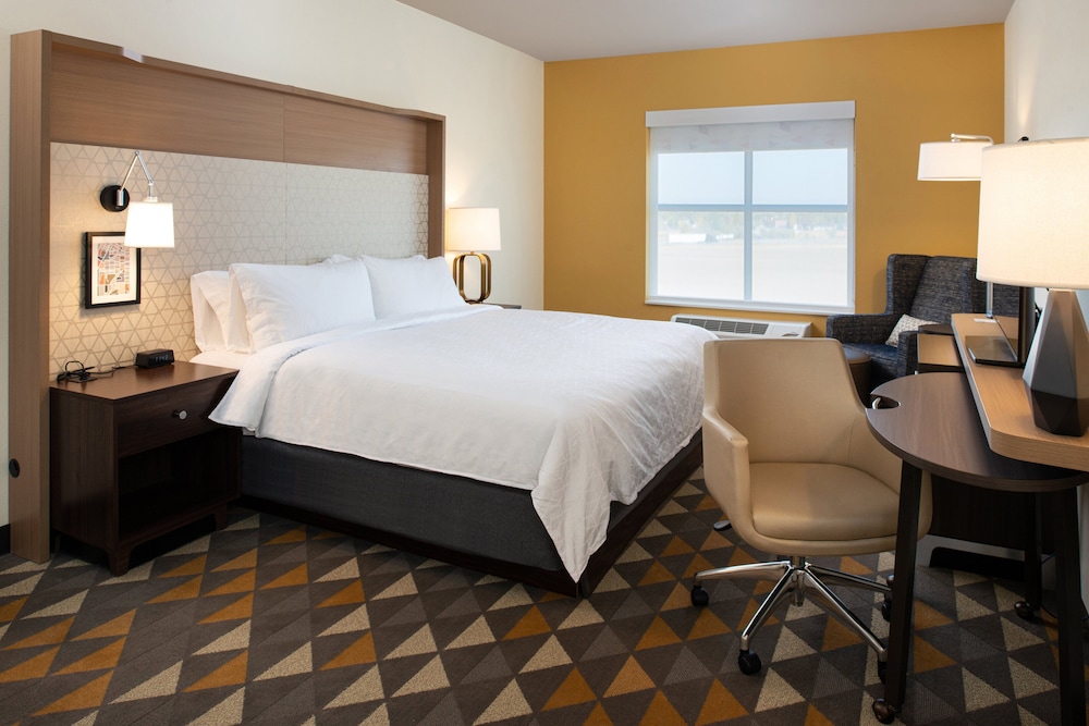 Holiday Inn Suites Idaho Falls 15/75