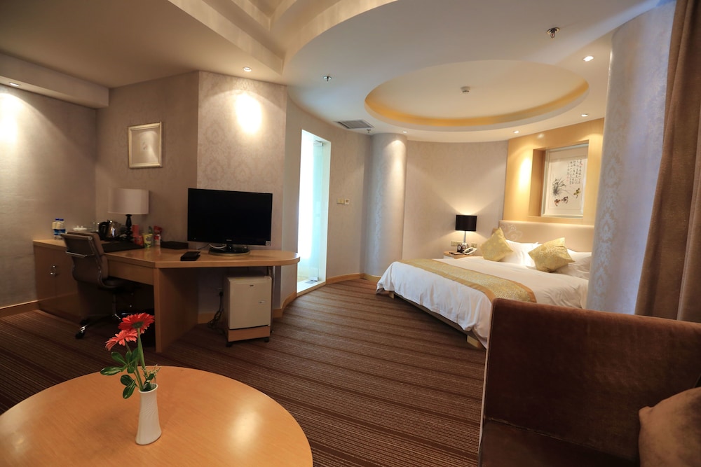 Golden Mountain International Hotel 5/49