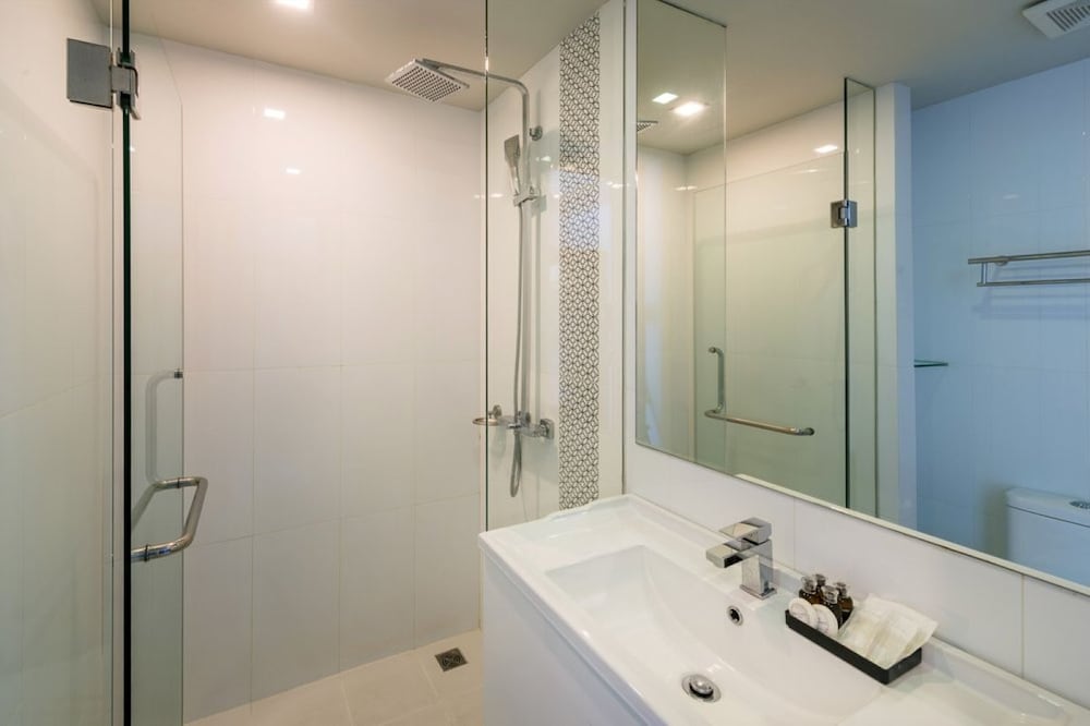 Centro One Patong 65/67