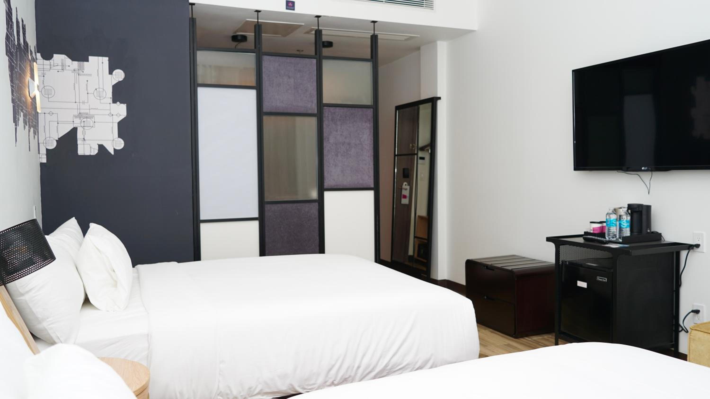 Aloft, Guest Room, 2 Queen Beds